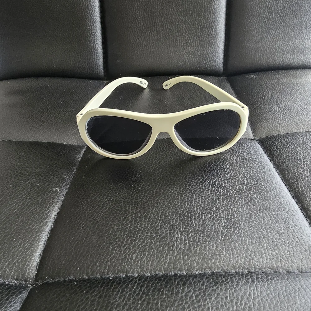 Stylish Cream Sunglasses